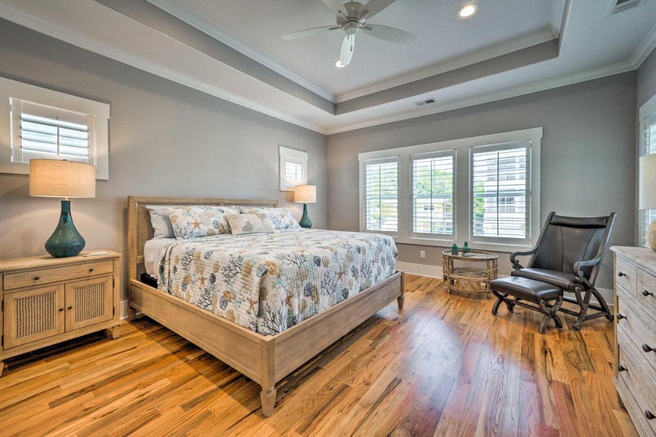Bright Coastal Abode With Porch And Beach Access! Carolina Beach Exterior photo