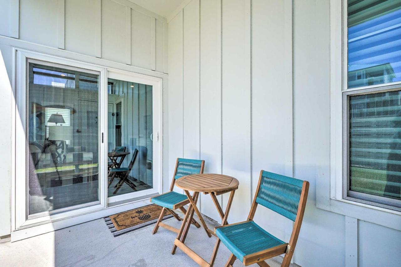 Bright Coastal Abode With Porch And Beach Access! Carolina Beach Exterior photo